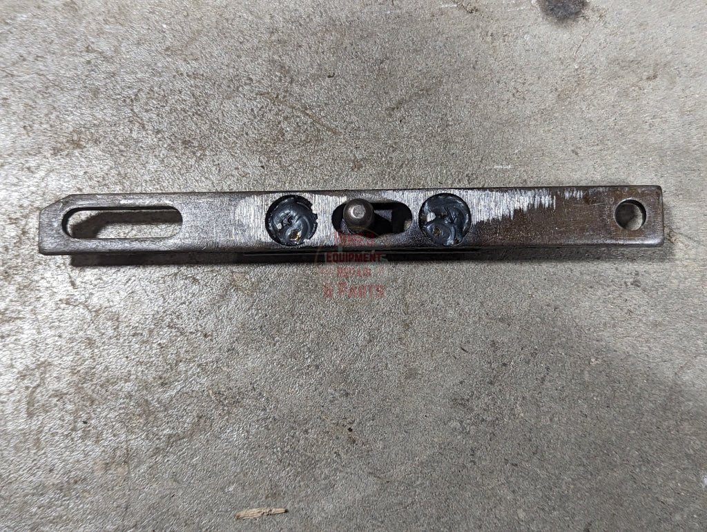 Walking Beam to Valve Link IH International 403984R1 USED - Hines Equipment Repair & Parts