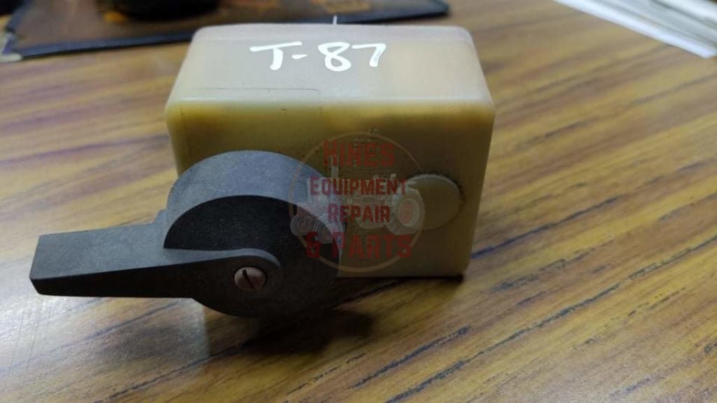 Warning Flasher Control Switch 131066C91 USED - Hines Equipment Repair & Parts