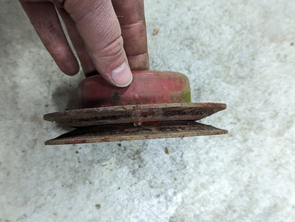 Water Pump Pulley IH International 395815R2 USED - Hines Equipment Repair & Parts