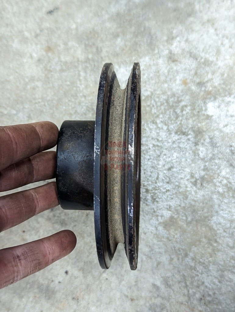 Water Pump Pulley IH International 395815R2 USED - Hines Equipment Repair & Parts